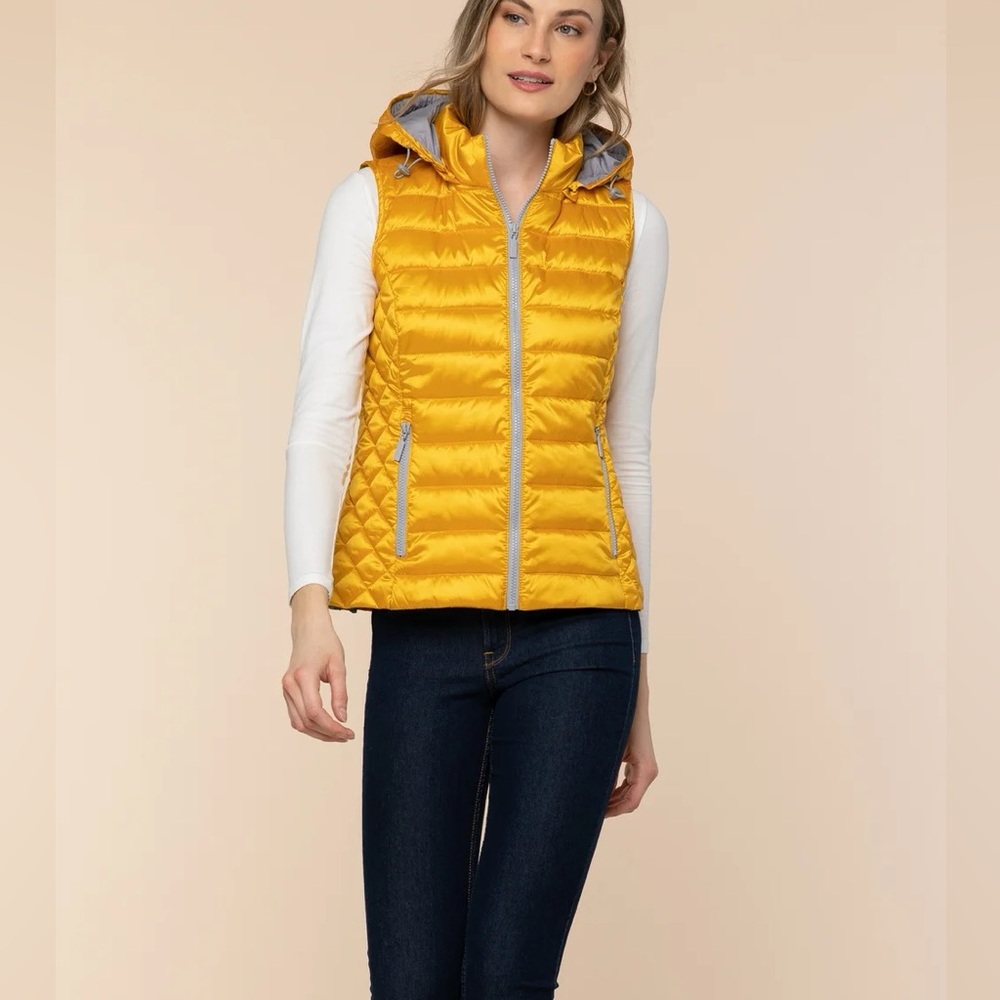 Etage Denmark Yellow Packable Puffer Waterproof Hiking Outdoor Travel Vest Sz M